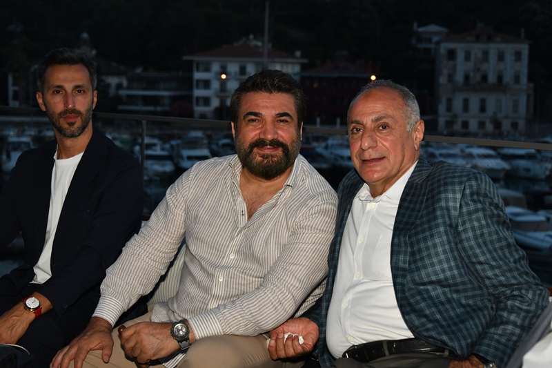 Yüzüklüler Kulübü :  Yeni Üyelerle Tan��ma Partisi The Grand Tarabya�da Gerçekle�ti 